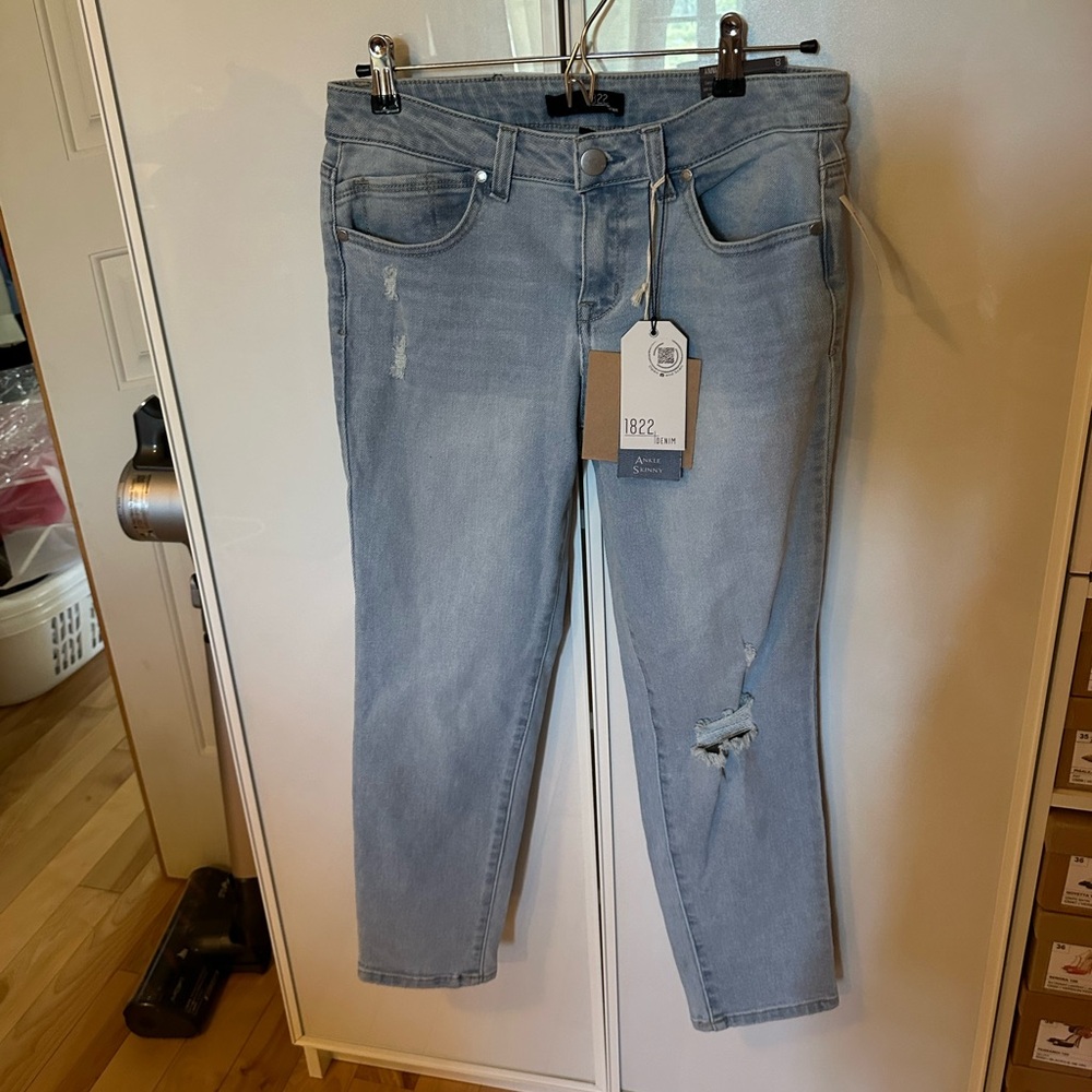 1822 Denim Light Wash Jeans